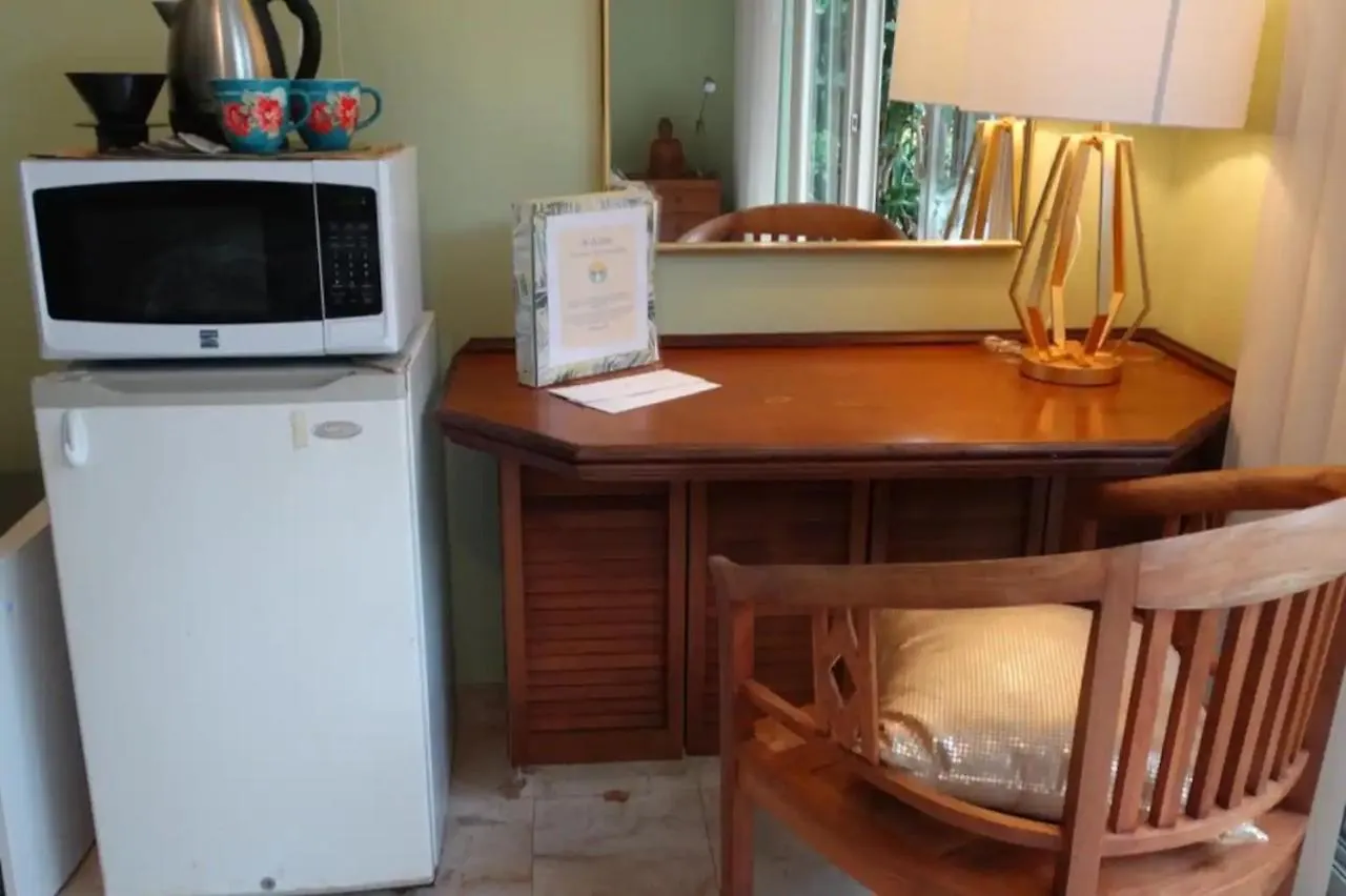 Farm stay Plumeria Room On A Lush Farm On Maui'S North Shore Huelo