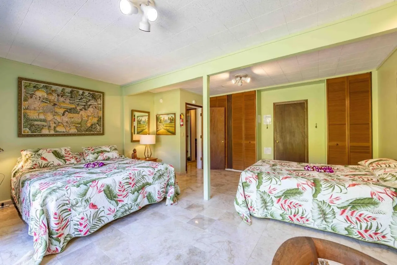 Plumeria Room On A Lush Farm On Maui'S North Shore Huelo