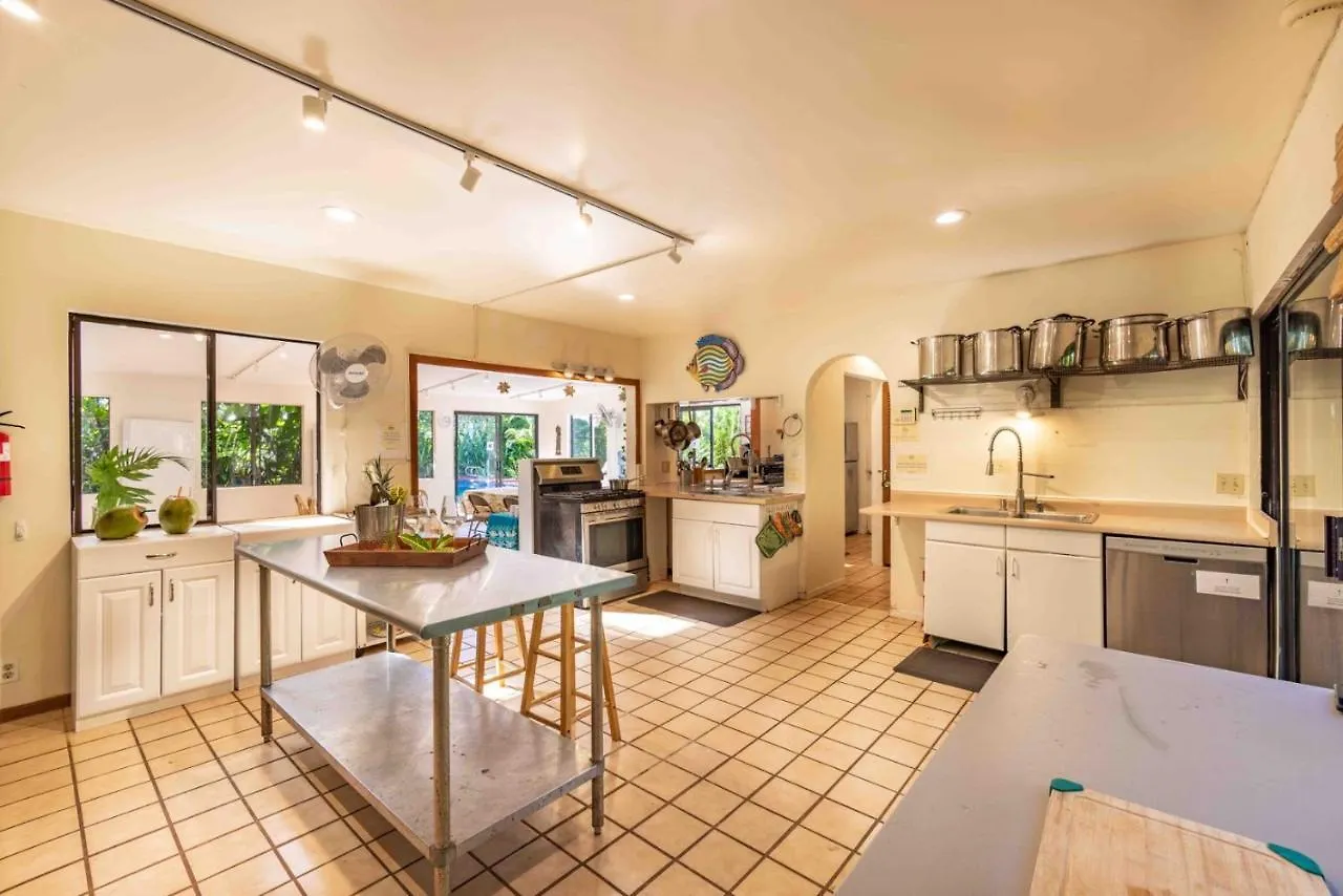 Plumeria Room On A Lush Farm On Maui'S North Shore Huelo 0*,